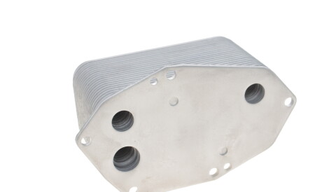 Фото 3 - Масляний радіатор TRUCKTEC 08.18.015 (0818015)