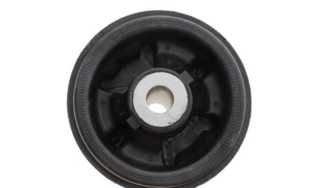 Фото 2 - Сайлентблок подрамника UC-EL 10657