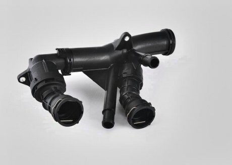 Термостат с корпусом VW Passat (13-), Polo (18-), Tiguan (16-), Golf (13-), Caddy/Audi A3 1.6D, 2.0D (17-) - ((04L121026J, 04L121026G, 04L121026F, 04L121026AH, 04L121026E)) VAG 04L121026AH