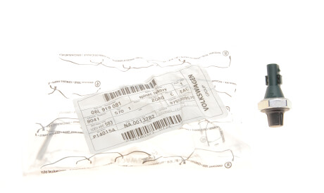 Фото 2 - Датчик тиску масла VAG 06L919081