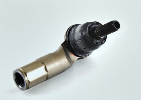 Наконечник правый рулевой тяги Audi A3,Q2/VW Golf, Jetta,Passat, T-Roc/Skoda Octavia/Seat Leon, Altea (04-) - VAG 1K0423812J