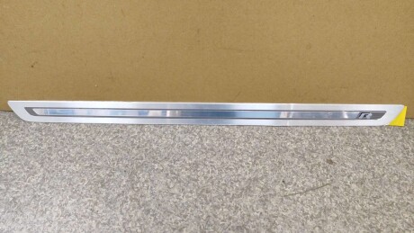 Фото 2 - Автозапчастина VAG 1K8853537CHE1REF