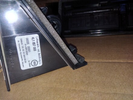 Фото 3 - Автозапчасть VAG 4L1857069REF1