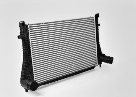 Радіатор інтеркулера - ((5Q0145803AA, 5Q0145803AC, 5Q0145803AE, 5Q0145803H, 5Q0145803K)) VAG 5Q0145803AD
