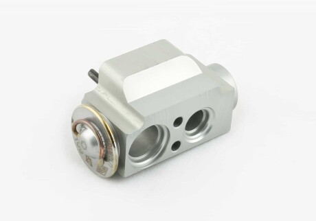 Фото 3 - Расширительный клапан кондиционера VAG 7H0820679C