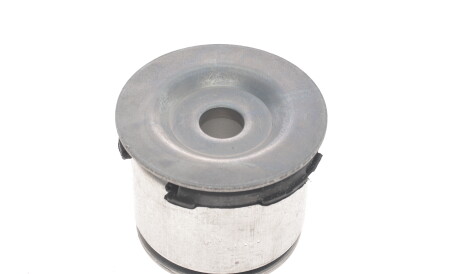 Фото 3 - Автозапчасть VAG 7P6599035