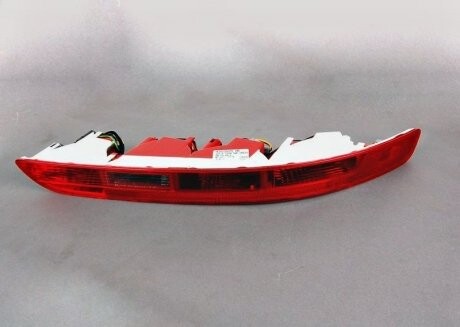 Фонарь задний комбинированный в сборе - VAG 8R0945096B