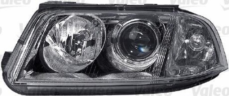 Фара автомобільна - ((3B0941015AK, 3B0941015AN, 3B0941017AG, 3B0941017AK)) Valeo 044569