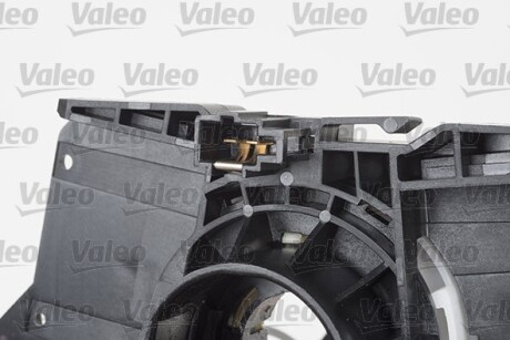 Фото 3 - Рулевая рейка и крепление Valeo 251648