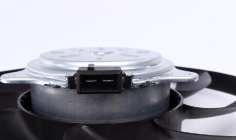 Фото 3 - Вентилятор охолодження двигуна Valeo 696082