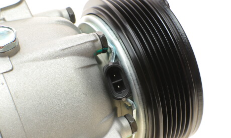 Фото 3 - Компресор кондиціонера Valeo 699143