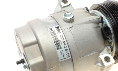 Фото 4 - Компресор кондиціонера Valeo 699143