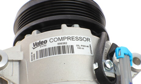 Фото 3 - Компресор кондиціонера Valeo 699362