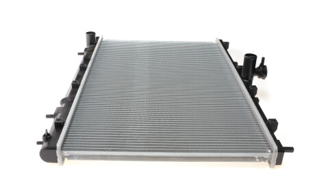 Фото 3 - Радиатор охлаждения двигателя Valeo 701239