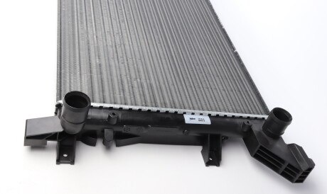 Фото 3 - Радиатор охлаждения двигателя Valeo 731605