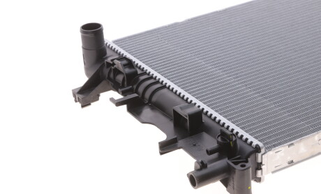 Фото 6 - Радіатор охолодження Valeo 735089