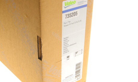 Фото 2 - Радиатор охлаждения двигателя Valeo 735205