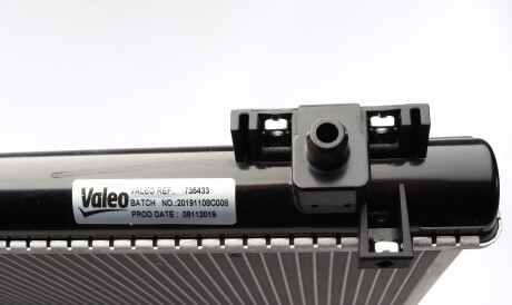 Фото 3 - Радіатор охолодження Valeo 735433