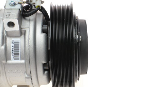 Фото 6 - Компрессор кондиционера Valeo 811111