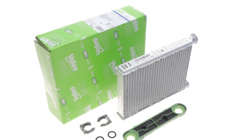 Фото 2 - Радиатор печки Valeo 812413