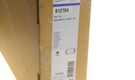 Фото 2 - Радіатор кондиціонера Valeo 812704