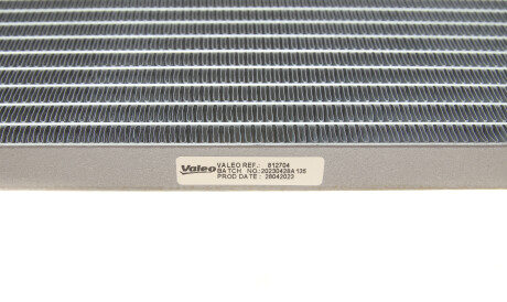Фото 3 - Радіатор кондиціонера Valeo 812704