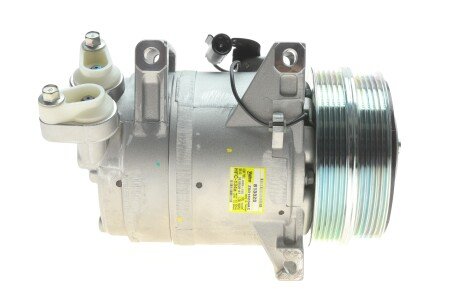 Компресор кондиціонера Ford Focus/C-Max/Kuga 1.4-2.5 04-/Volvo C30/S40/V50 1.6 05-12 - Valeo 813323