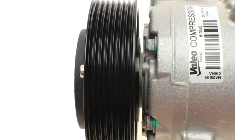 Фото 2 - Компресор кондиціонера Valeo 813385