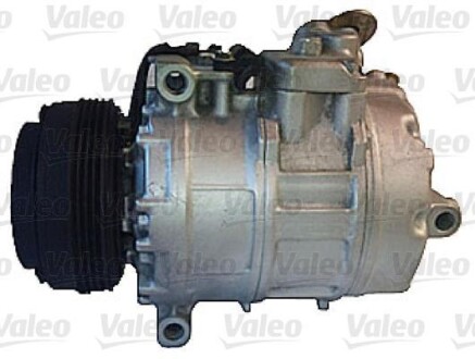 Компресор кондиціонера - ((64526915388, 64526916232, 64526936883)) Valeo 813833