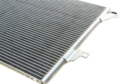 Фото 6 - Радиатор кондиционера Valeo 814007