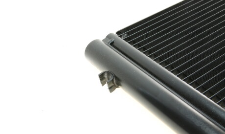 Фото 3 - Радіатор кондиціонера Valeo 814012