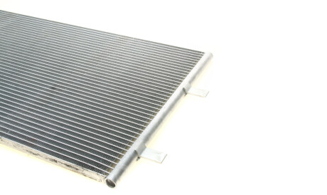 Фото 3 - Радіатор кондиціонера Valeo 814087