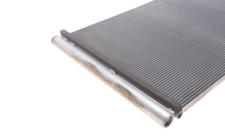 Фото 6 - Радиатор кондиционера Valeo 814379