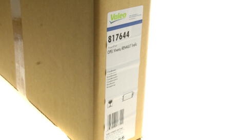 Фото 2 - Радиатор кондиционера Valeo 817644