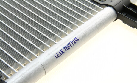 Фото 7 - Радіатор кондиціонера Valeo 817645