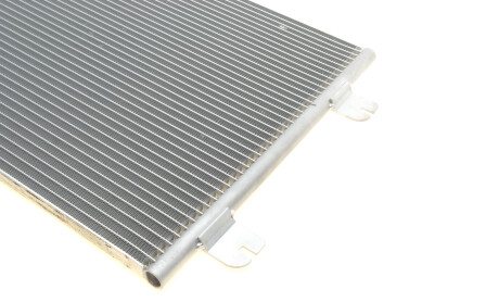 Фото 5 - Радиатор кондиционера Valeo 817701