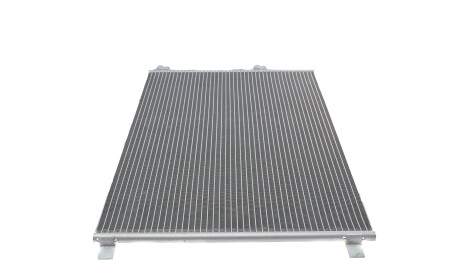 Фото 3 - Радиатор кондиционера Valeo 818002