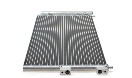 Фото 3 - Радіатор кондиціонера Valeo 818021