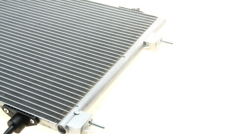 Фото 3 - Радіатор кондиціонера Valeo 818170