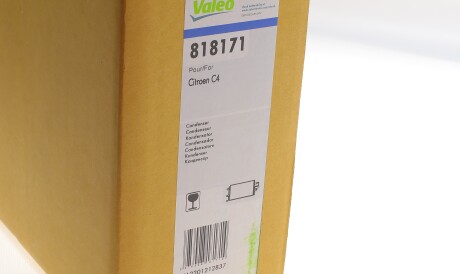 Фото 3 - Радіатор кондиціонера Valeo 818171