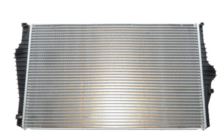 Фото 3 - Интеркулер Valeo 818280