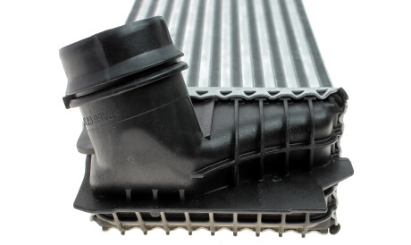 Фото 3 - Інтеркулер Valeo 818367