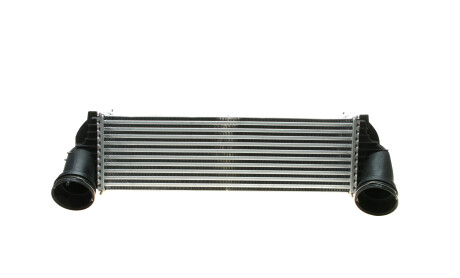 Фото 5 - Интеркулер Valeo 818562