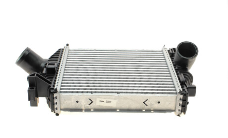 Фото 7 - Интеркулер Valeo 818590