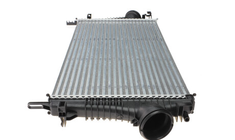 Фото 3 - Інтеркулер Valeo 818603