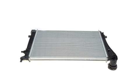 Фото 4 - Интеркулер Valeo 818675