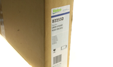 Фото 2 - Радиатор кондиционера Valeo 822550