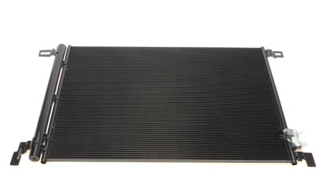 Фото 3 - Радіатор кондиціонера Valeo 822609