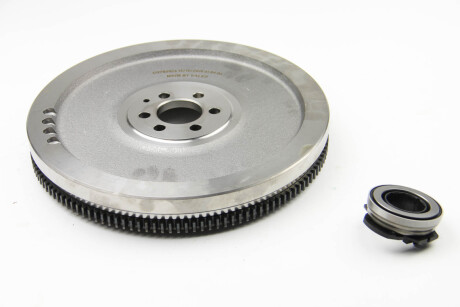 Сцепление комплект с маховиком, VW T5 1.9TDI 03-10 (механика) - Valeo 835208