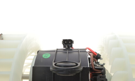 Фото 3 - Вентилятор печки Valeo 884535